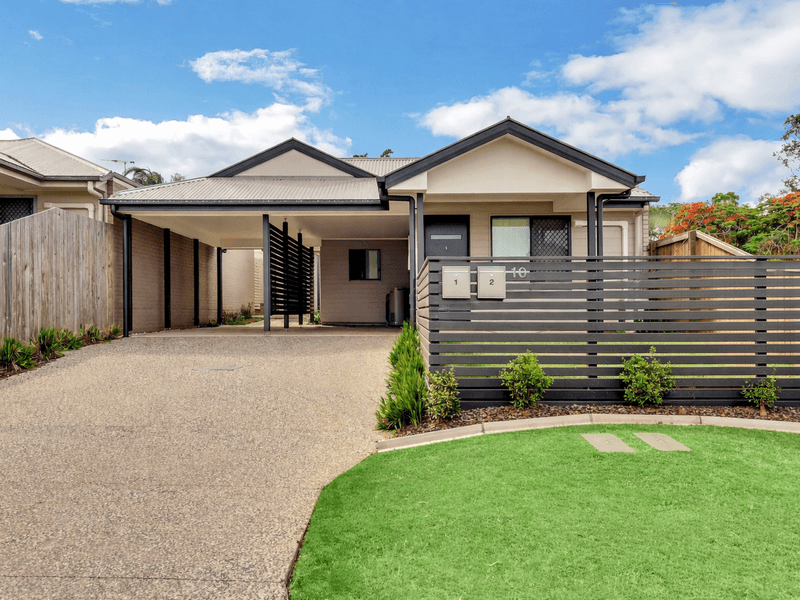 Residential duplex with covered carports